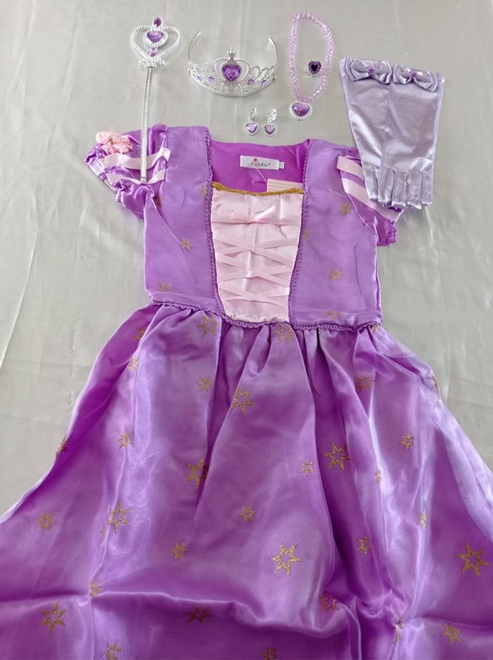 Déguisement robe princesse raiponce violette 6ans