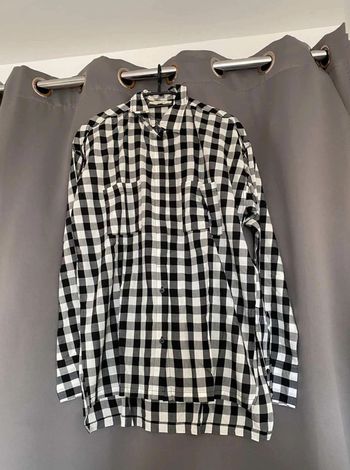 Chemise  à  carreaux