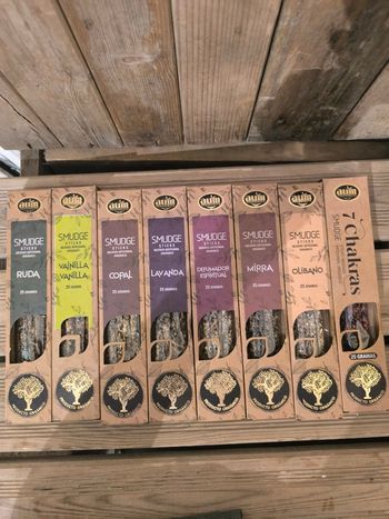 Lot de 8 paquets d'encens naturels Aum Fragrances 