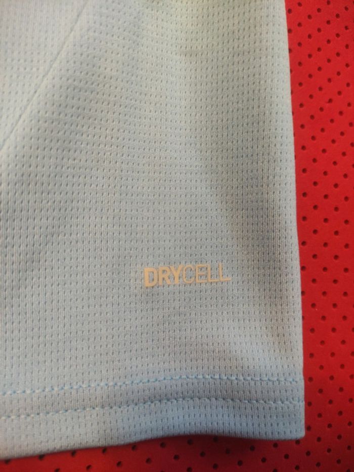 Maillot de foot Manchester City, Puma Authentique Officiel taille enfant 13/14 ans, Neuf - photo numéro 9