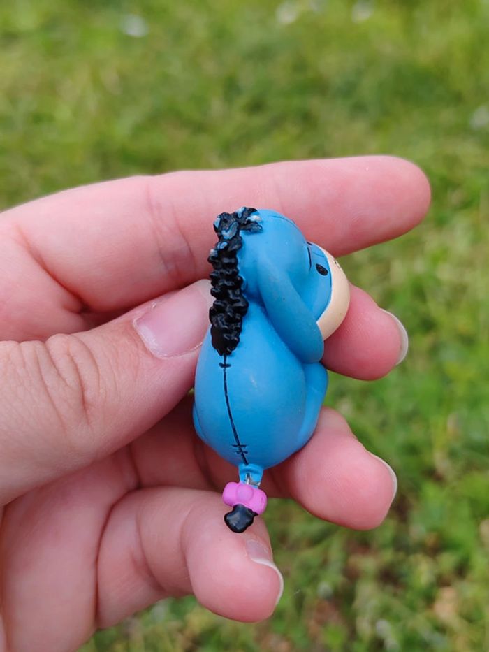 Petite figurine bourriquet Winnie l'ourson en résine - photo numéro 4