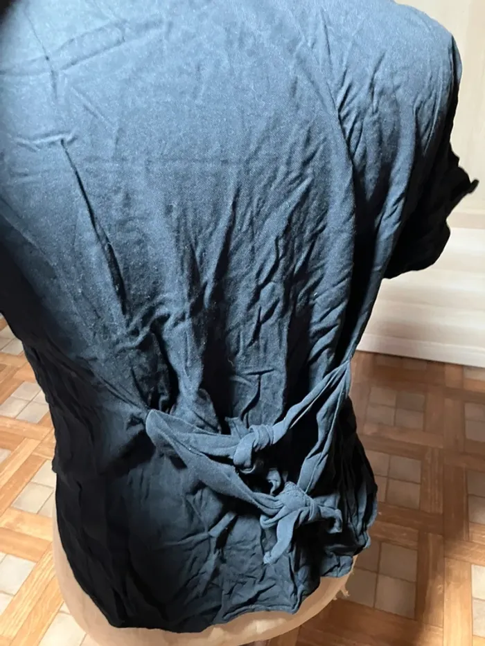 Haut noir léger Zara @ - photo numéro 3