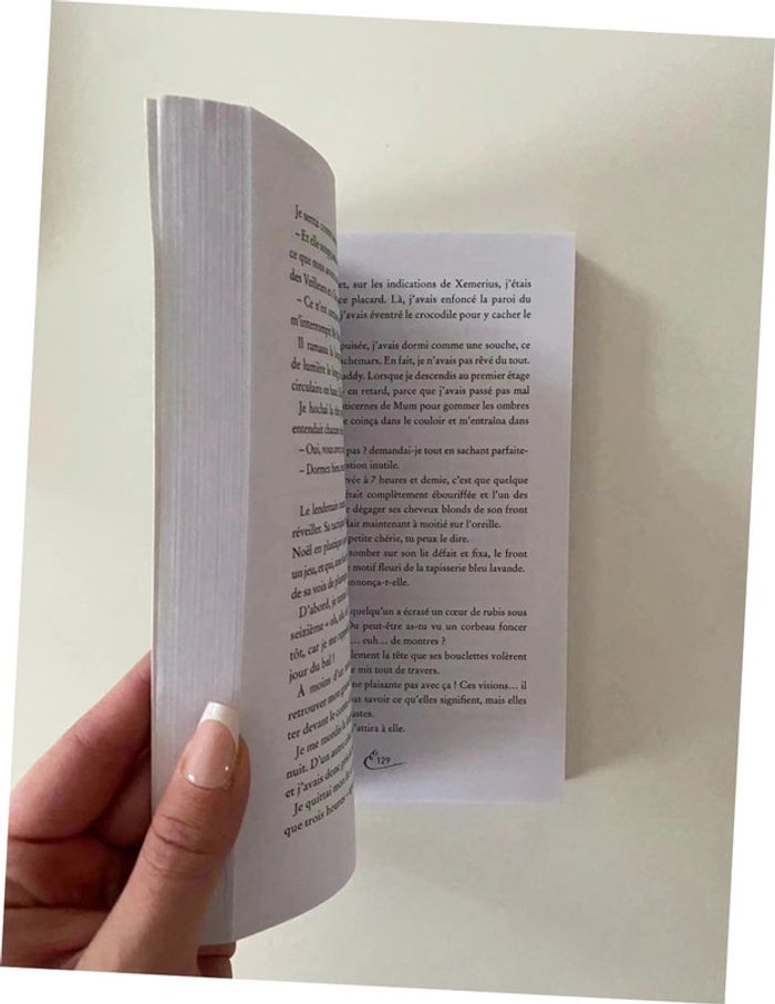 Livre vert emeraude version film de kerstin gier - photo numéro 2