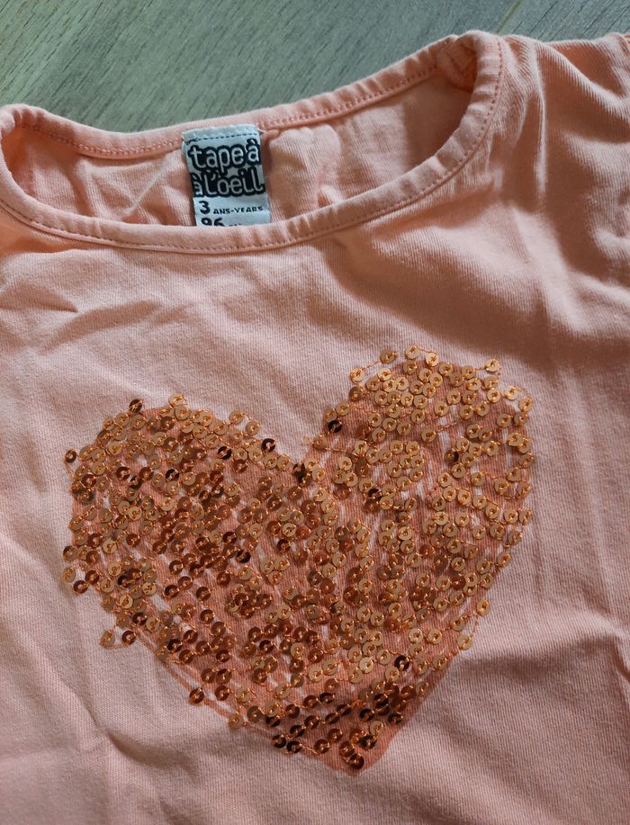 Ensemble jupe courte en jean + T-shirt orange "Coeur" TAO 3 ans - photo numéro 2