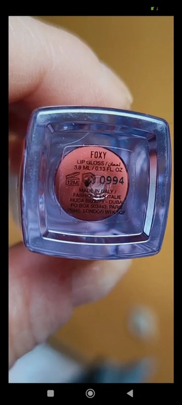 Huda Beauty Faux Filler Lip Gloss Teinte Foxy - photo numéro 5