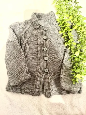 Très belle veste gilet longue manche petit garçon