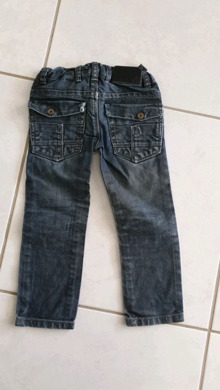 Jean garçon troué okaidi 3 ans v10 - photo numéro 3