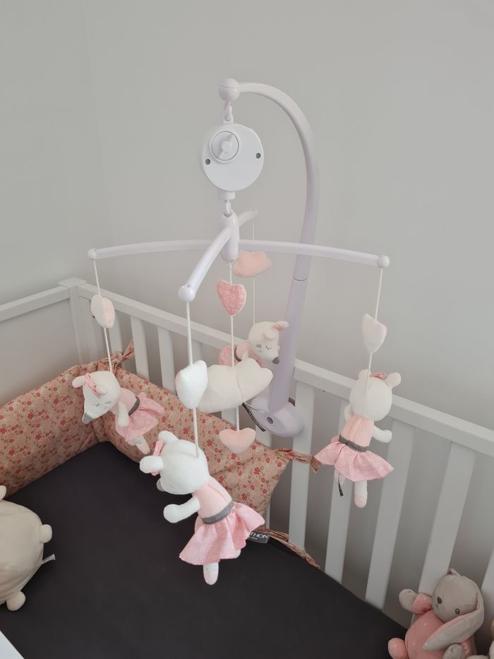 Mobile musical bébé SAUTHON