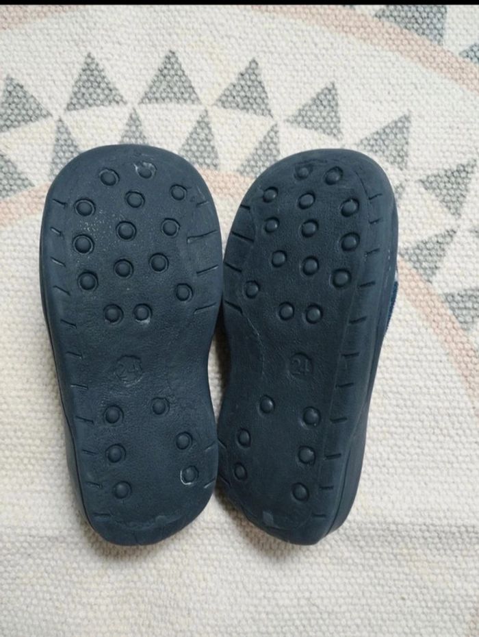 Chaussons - Mots d'enfants - T24 - Très Bon État - photo numéro 8