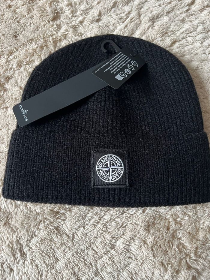Bonnet stone island