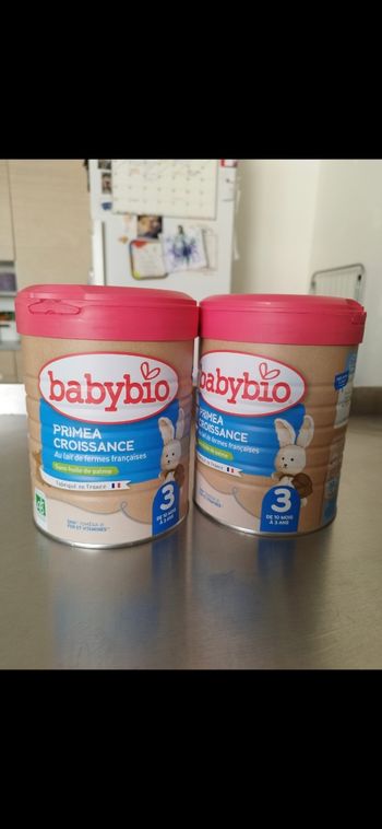 2 boîtes lait Babybio