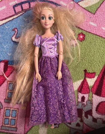 Barbie raiponce Disney
