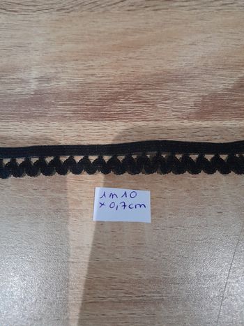 1m10 de ruban noir 0,7cm de large