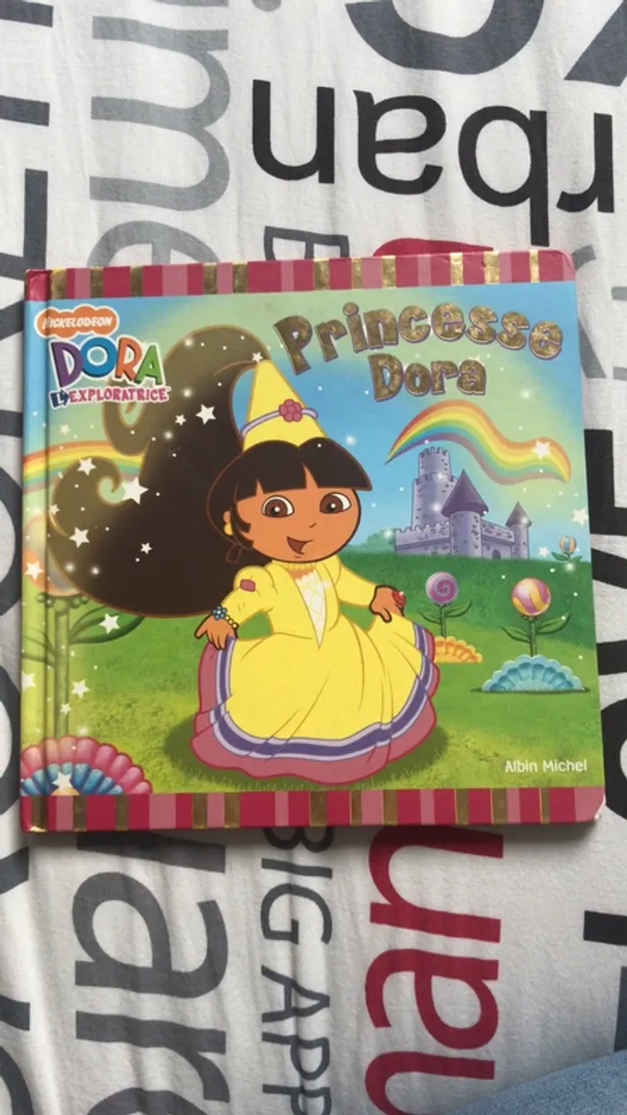 Livre Dora