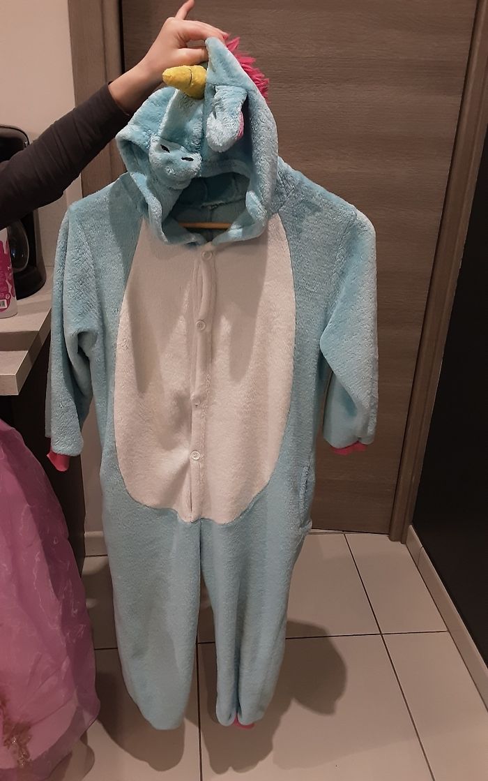 Combinaison pyjama licorne 8 ans