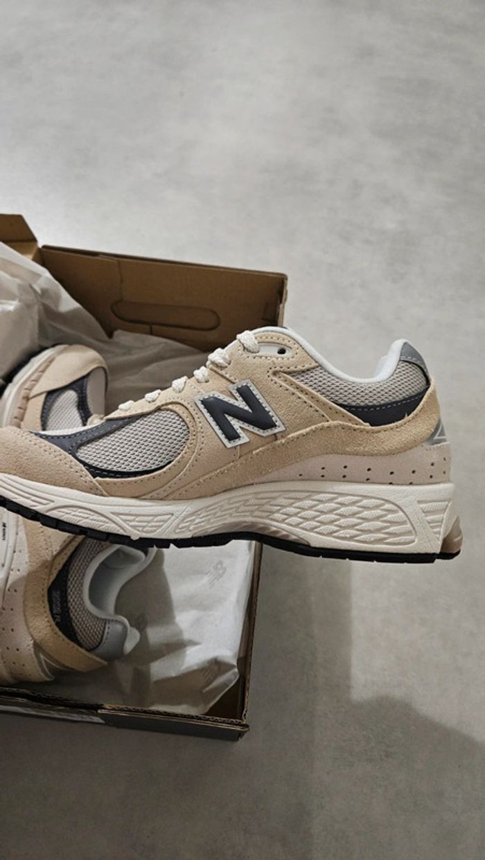 New Balance 2002R Sandstone Magnet Size EU 37 - photo numéro 3
