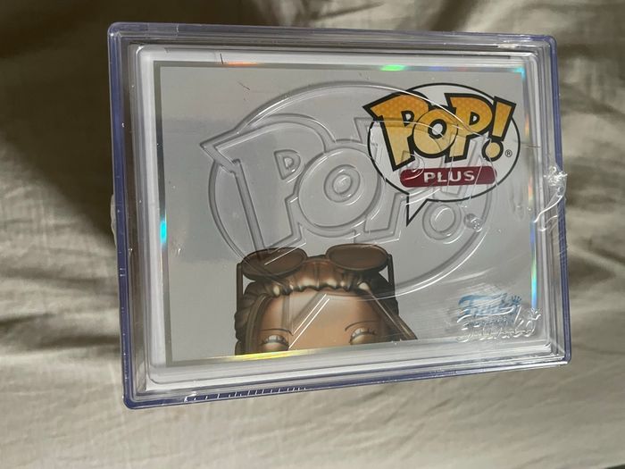 Funko pop Nico Robin bronze 2179 one piece - photo numéro 6