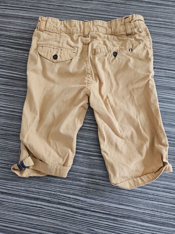 Short moutarde 8 ans - photo numéro 2
