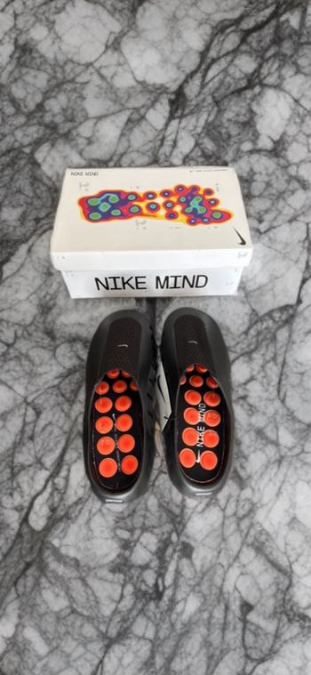 Nike Mind 001 