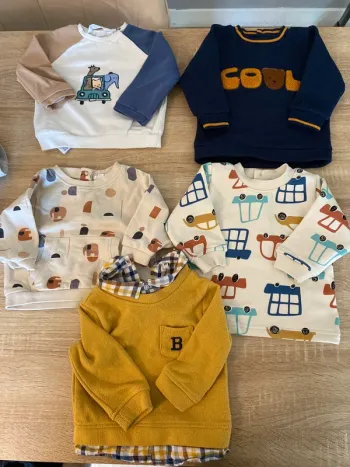 Lot de 5 pulls taille 6 mois