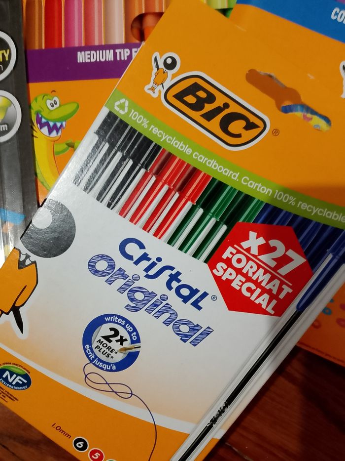 Lot fournitures scolaires - photo numéro 2