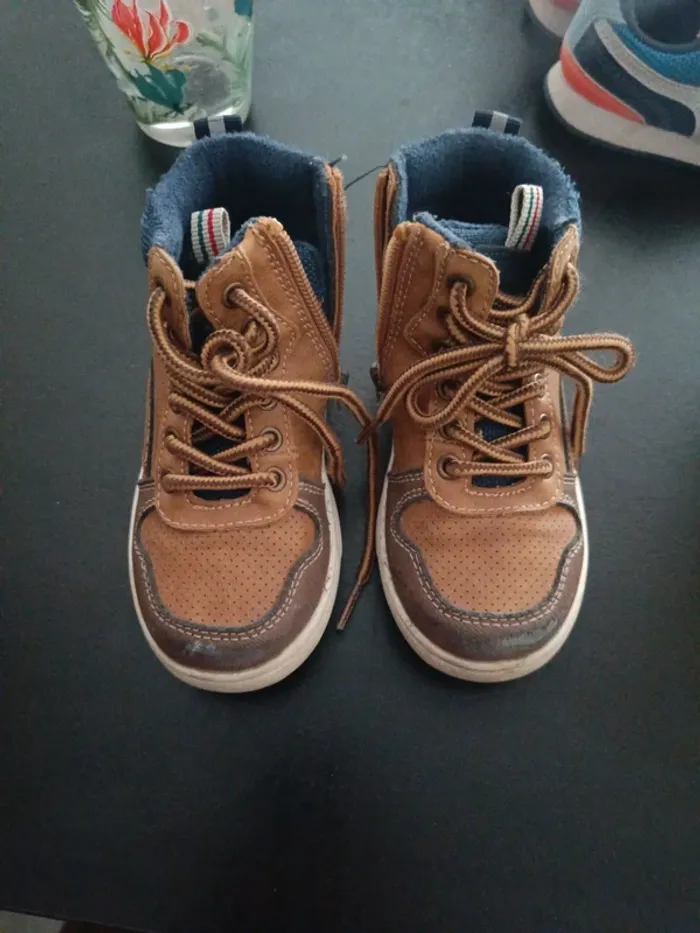 Chaussure montante enfant taille 24 - photo numéro 2