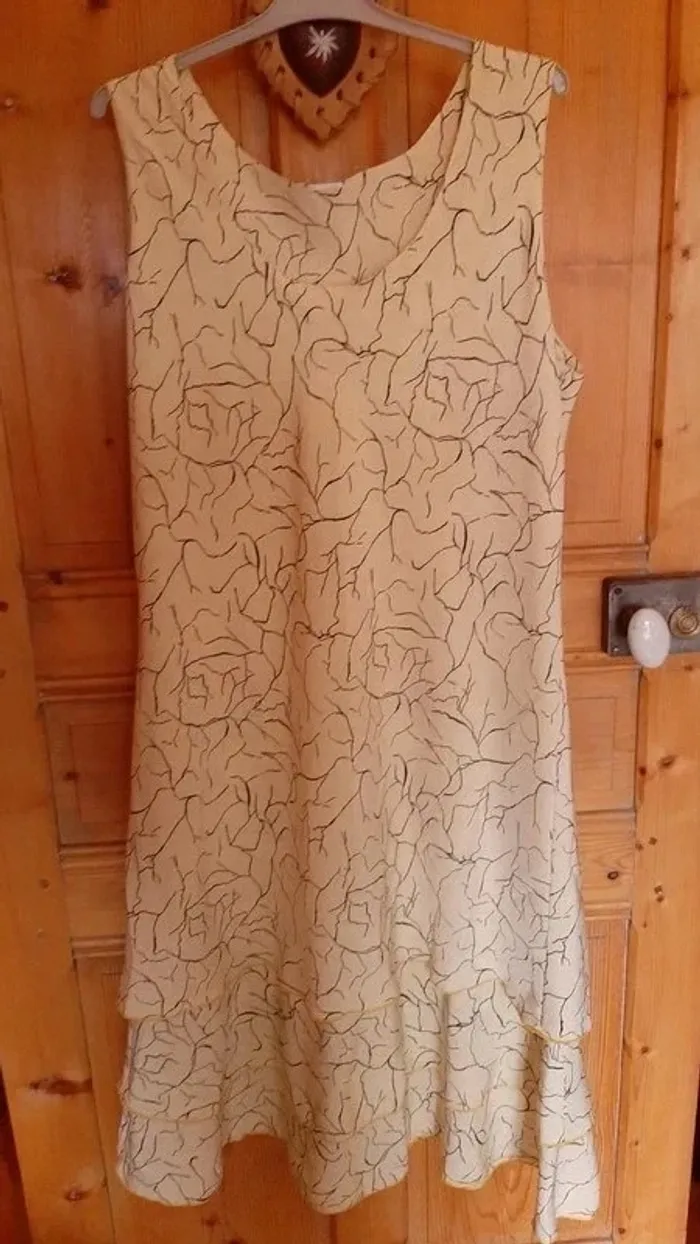 Ensemble robe tailleur jaune Taille 4/XXL Made in France 🇨🇵 - photo numéro 5