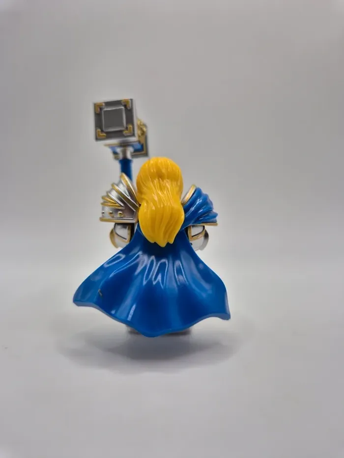 Figurine type lego Arthas soldat humain World Of Warcraft - photo numéro 4