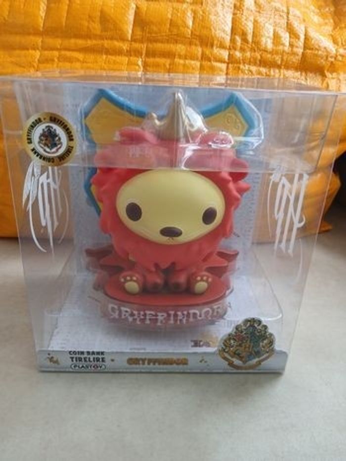 Tirelire Harry Potter Gryffindor - photo numéro 2
