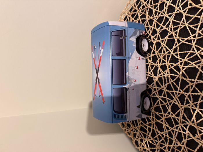 Boite en tôle lithographiée. Type Volkswagen Combi "Van Gourmand". E. 1/20. - photo numéro 6