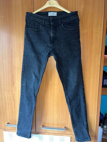 Jean slim noir uni Pull & Bear 38