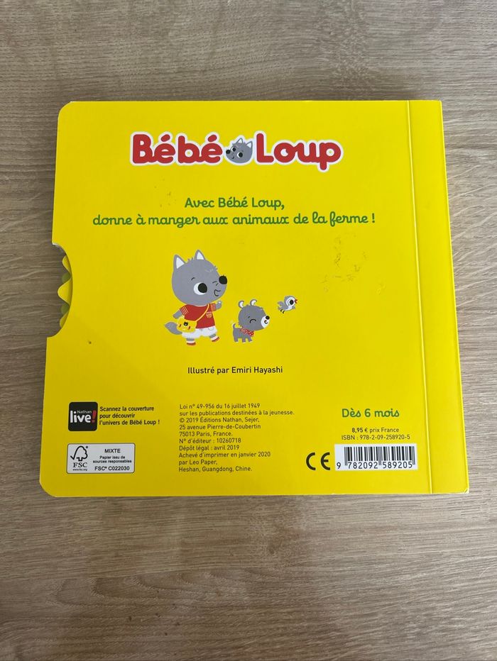 Livre bébé loup qui mange quoi? - photo numéro 2