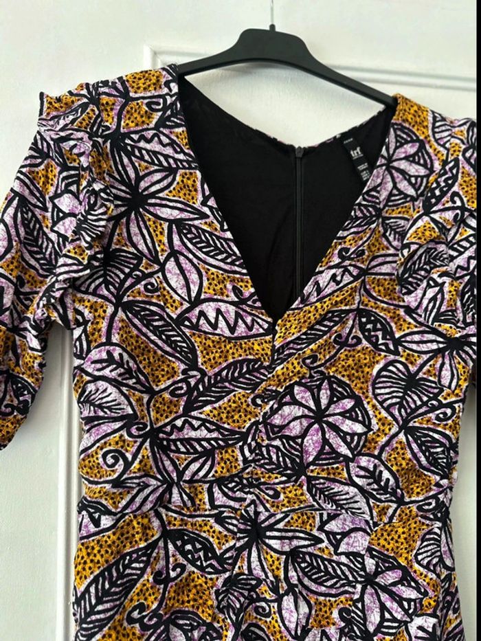 Robe manches courtes froncée imprimés colorés taille L ZARA - photo numéro 3