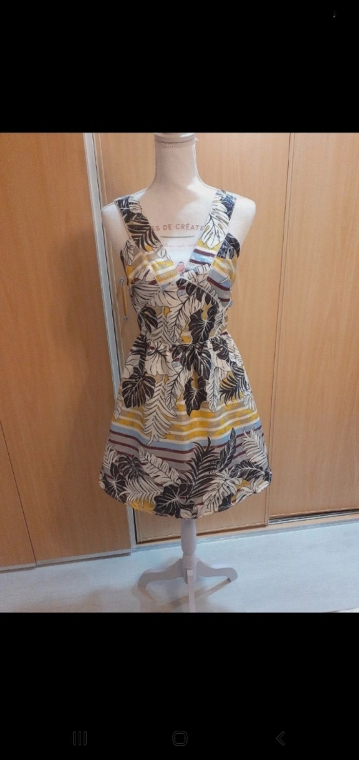 Jolie robe dos nu soirée t 36 peut 34 multicolore argentee h&m