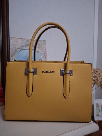 Sac à main jaune moutarde