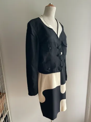 Ensemble Moschino jupe-veste noir & crème T42 veste / T38 jupe