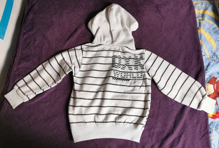 Pull à capuche Garçon - photo numéro 3