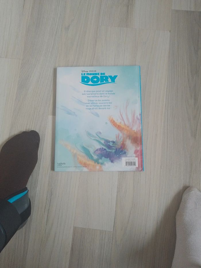 Livre le monde de Dory - photo numéro 2