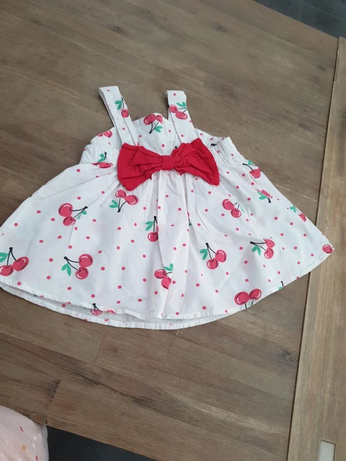 Robe cerise 🍒 6/9m - photo numéro 2