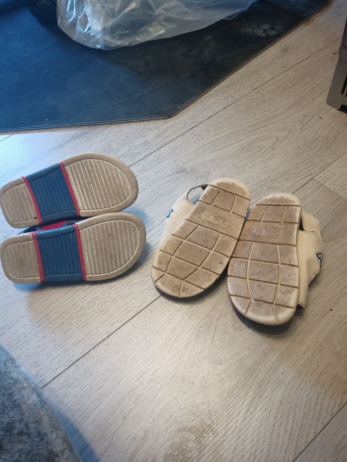 Lot chaussures - photo numéro 2