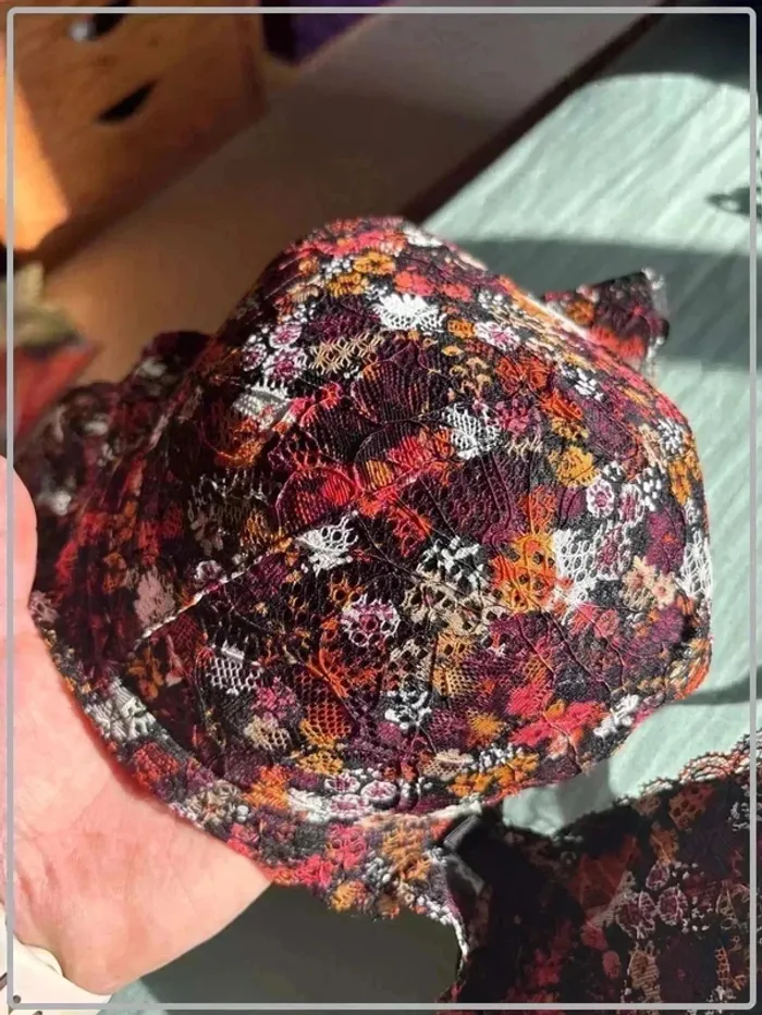 Magnifique  soutient  gorge  colorée  taille 95d  marque  gemo - photo numéro 4