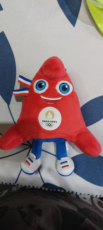 Peluche jeux olympique 2024
