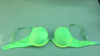 Soutien-gorge vert fluo !!