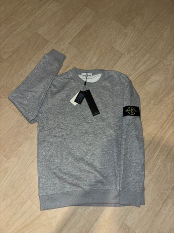 Pull gris stone Island taille M neuf 