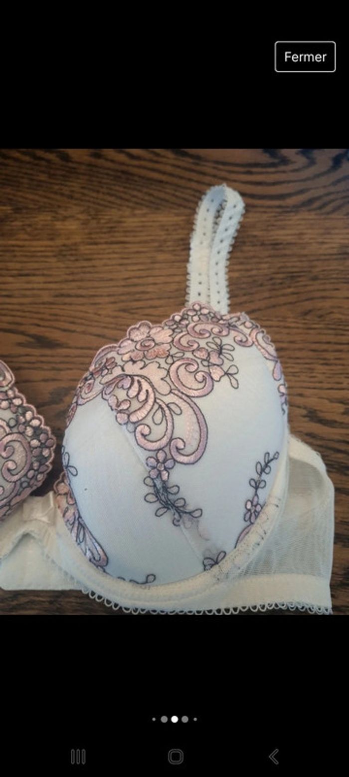 Soutien gorge Hunkemöller blanc/rose fr 90C - photo numéro 14