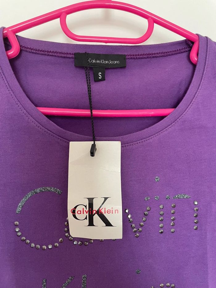 T-shirt Calvin Klein Jeans taille 34/36 - photo numéro 2