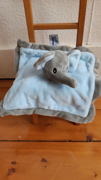 Doudou éléphant garçon