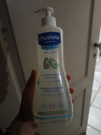 Eau nettoyante mustella