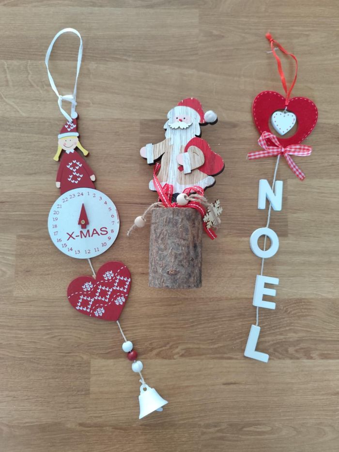 Lot de 3 décorations Noël en bois , très bon état