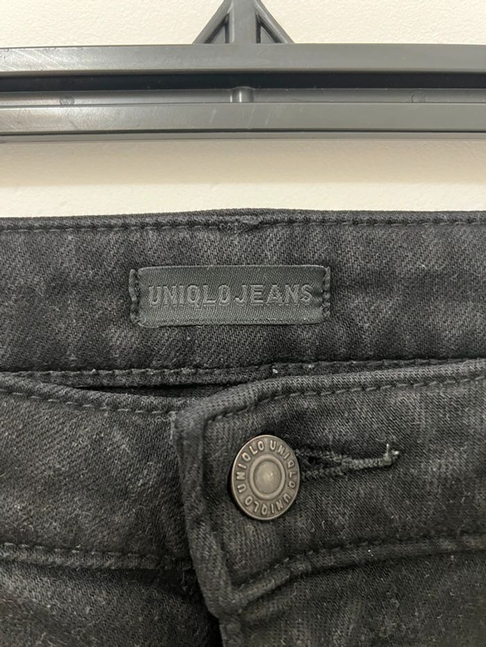 Jean noir Uniqlo - photo numéro 3